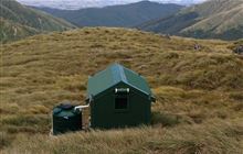 Arete Hut . Tararua Forest Park